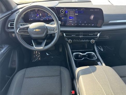 Certified 2025 Chevrolet Traverse LT image 10