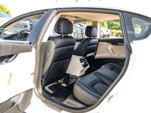 Used 2022 Maserati Quattroporte Modena RWD image 51