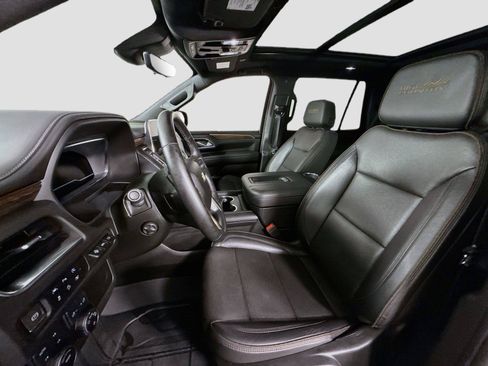 Used 2024 Chevrolet Tahoe High Country AWD/4WD image 16