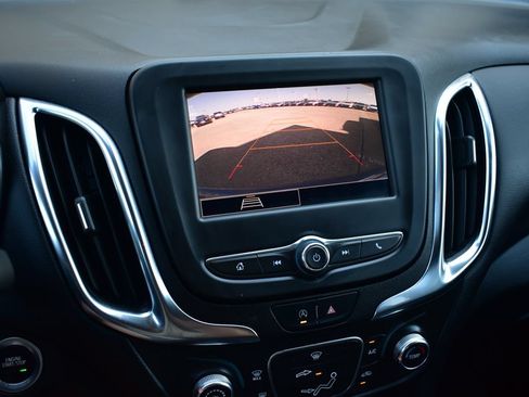Used 2022 Chevrolet Equinox LT FWD image 42