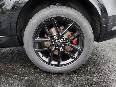 New 2025 Land Rover Discovery Sport S image 27