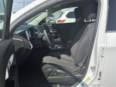 Used 2017 Chevrolet Equinox LS AWD/4WD image 9