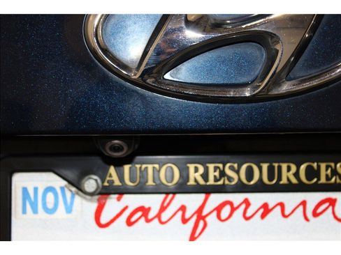 Used 2018 Hyundai Santa Fe Sport w/ 2.4L Value Package 02 image 18