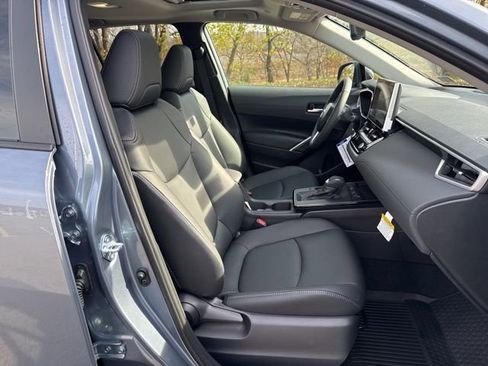New 2026 Toyota Corolla Cross XLE image 18