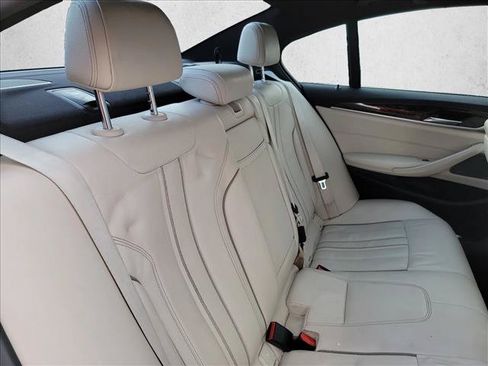 Used 2018 BMW 530i RWD image 16