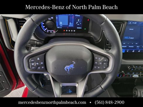 Used 2022 Ford Bronco Badlands image 15