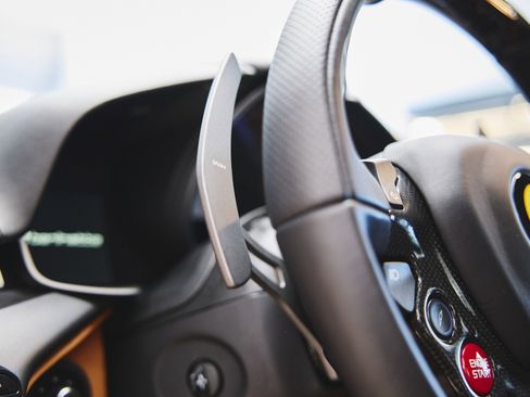 Used 2014 Ferrari F12 Berlinetta RWD image 28