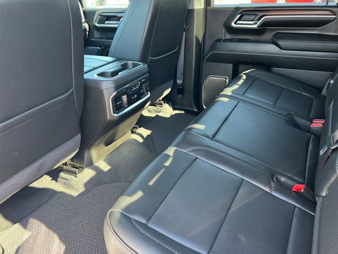 Used 2024 GMC Sierra 2500 Denali w/ Denali Reserve Package image 12