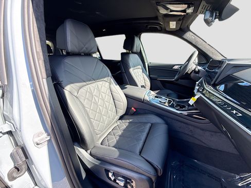 New 2026 BMW X7 xDrive40i w/ M Sport Package image 16