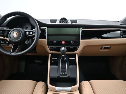Certified 2026 Porsche Macan S AWD/4WD image 9