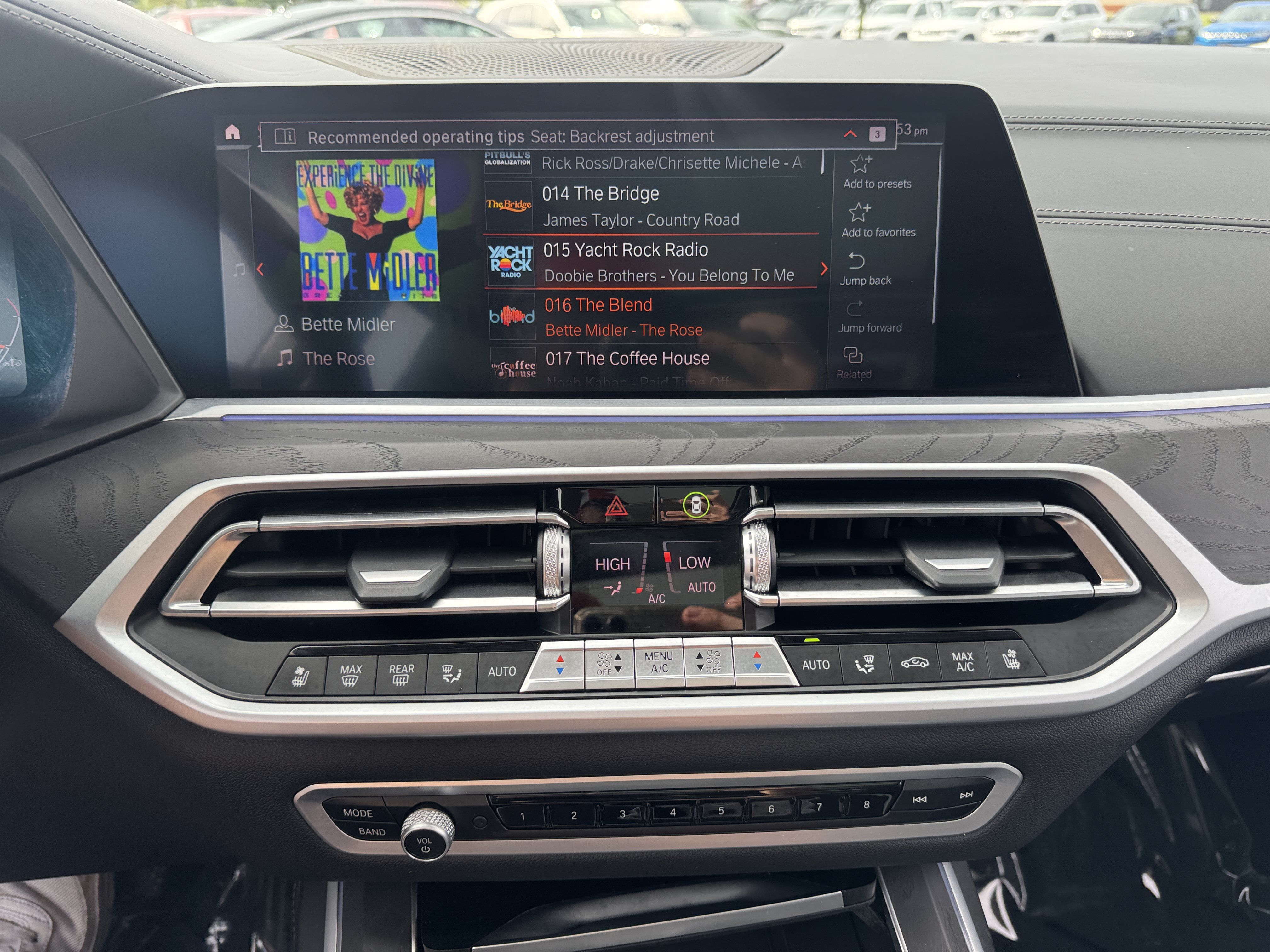 Used 2022 BMW X7 xDrive40i w/ Executive Package AWD/4WD image 29