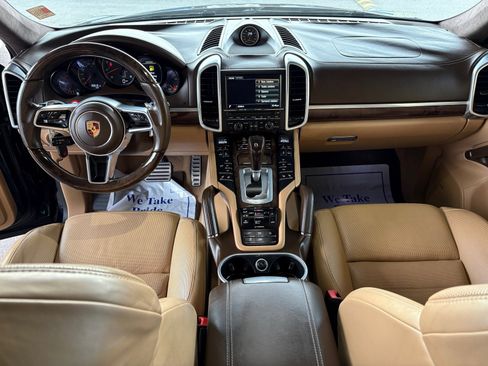 Used 2016 Porsche Cayenne GTS image 30