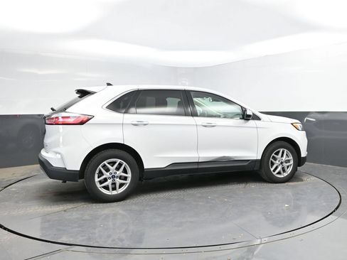 Used 2024 Ford Edge SEL AWD/4WD image 10
