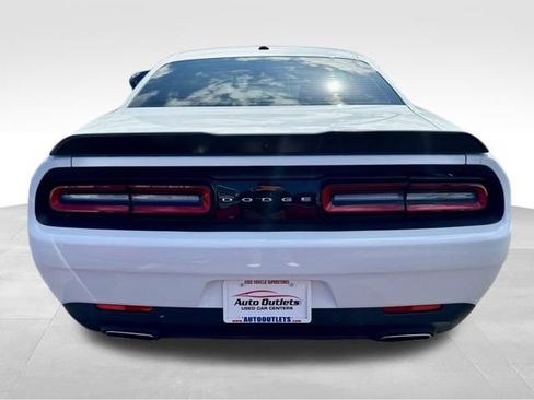 Used 2023 Dodge Challenger GT RWD image 7