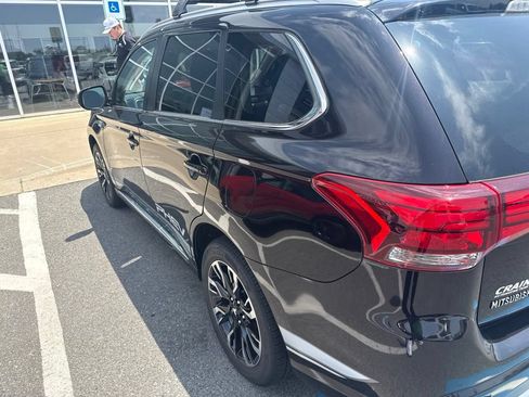 Used 2018 Mitsubishi Outlander GT AWD/4WD image 4