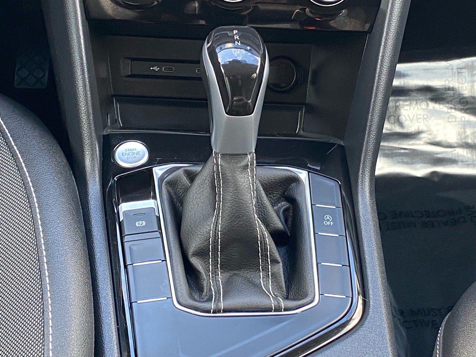 Certified 2023 Volkswagen Taos SE w/ Black Wheel Package FWD image 10