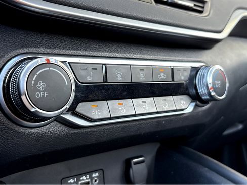 Used 2022 Nissan Altima 2.0 SR image 10