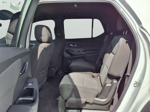 Used 2023 Chevrolet Traverse LT AWD/4WD image 10