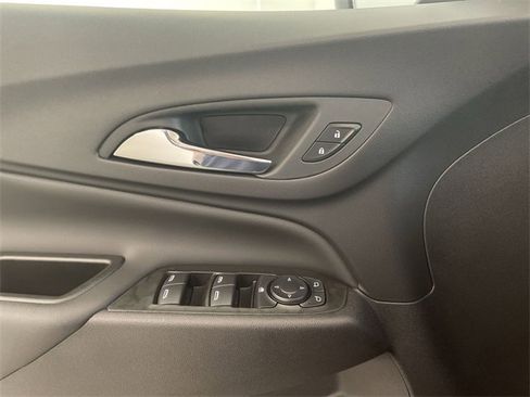 Certified 2024 Chevrolet Equinox LT w/ LPO, Floor Liner Package image 23