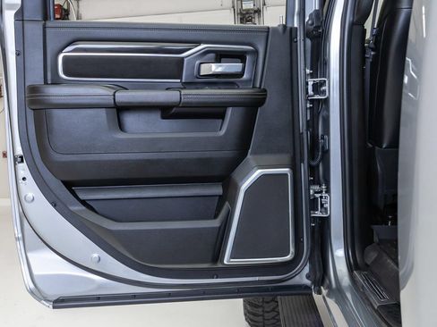 Used 2022 RAM 2500 Laramie AWD/4WD image 46