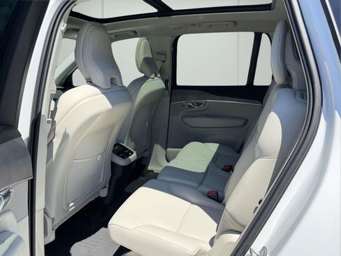 Used 2024 Volvo XC90 B5 Plus AWD/4WD image 14