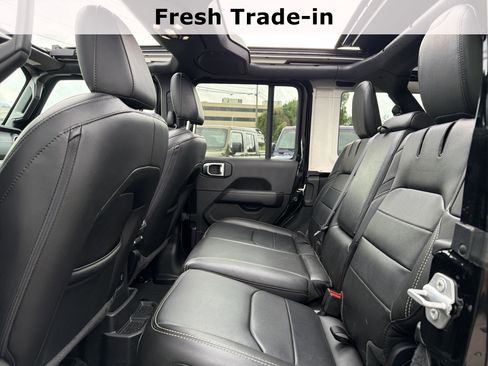 Certified 2022 Jeep Wrangler Unlimited Sahara w/ Cold Weather Group AWD/4WD image 21