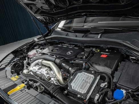 Certified 2025 Mercedes-Benz GLA 250 250 SUV image 4