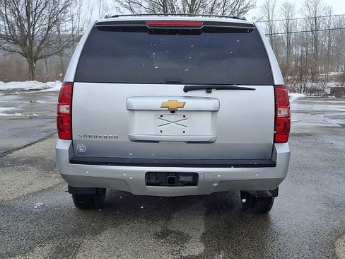 Used 2014 Chevrolet Suburban LT image 6