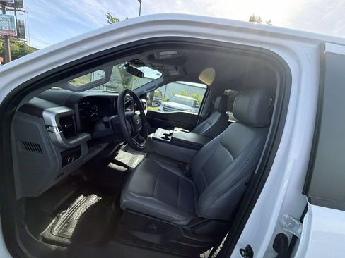 Used 2025 Ford F550 4x4 Crew Cab Super Duty image 10