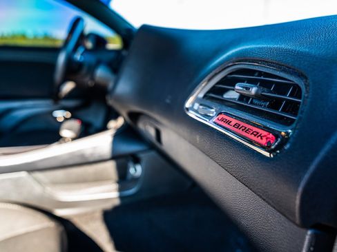 Used 2023 Dodge Challenger SRT Hellcat w/ Driver Convenience Group image 15