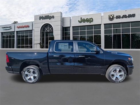 New 2026 RAM 1500 Express image 4