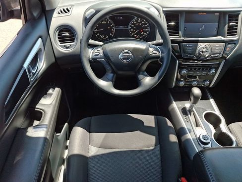 Used 2020 Nissan Pathfinder S AWD/4WD image 12