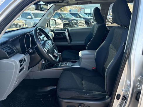 Used 2011 Toyota 4Runner Trail image 11