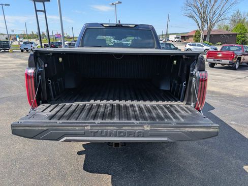 Used 2025 Toyota Tundra Platinum AWD/4WD image 8