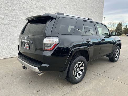 Used 2017 Toyota 4Runner TRD Off-Road Premium image 2