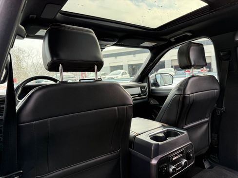 Used 2022 Ford Expedition Max Platinum image 19