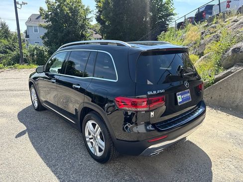 Used 2021 Mercedes-Benz GLB 250 4MATIC image 4
