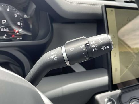 New 2026 Land Rover Defender 110 X-Dynamic SE AWD/4WD image 37