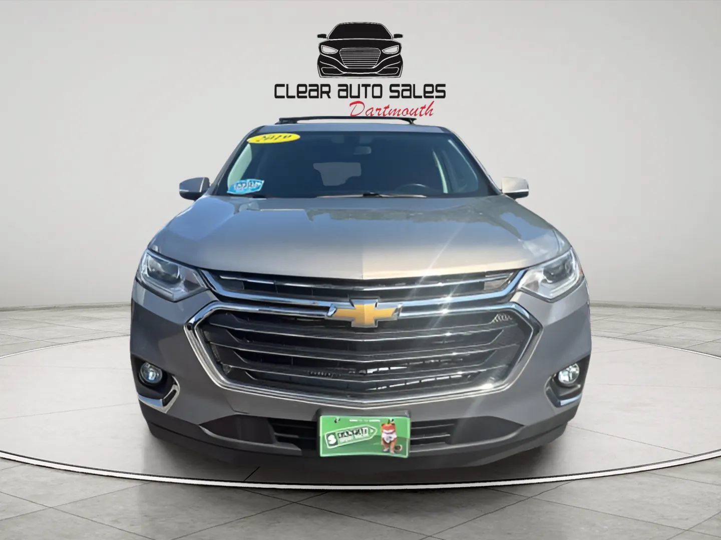 Used 2019 Chevrolet Traverse LT FWD image 2