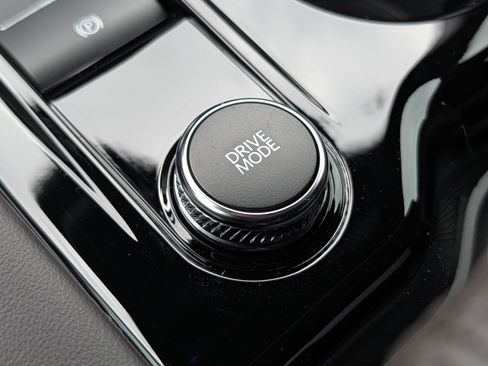 New 2026 Ford Explorer Platinum RWD image 34