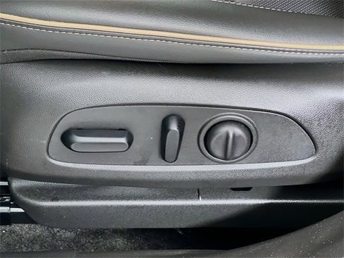 Used 2024 Buick Envista Avenir image 11