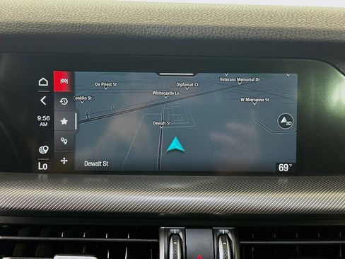 Used 2022 Alfa Romeo Stelvio Veloce image 22