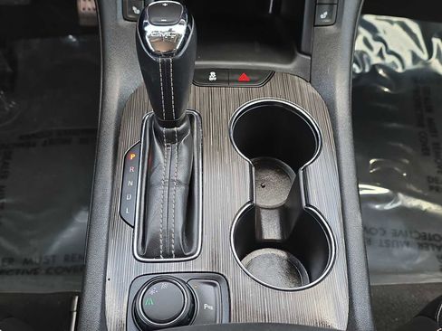 Used 2019 GMC Acadia SLT image 19