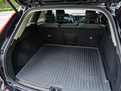Used 2023 Volvo XC60 B5 Core AWD/4WD image 15