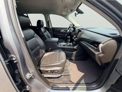 Used 2020 Chevrolet Traverse LT AWD/4WD image 26