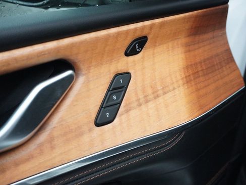 Used 2022 Jeep Grand Cherokee Summit image 39