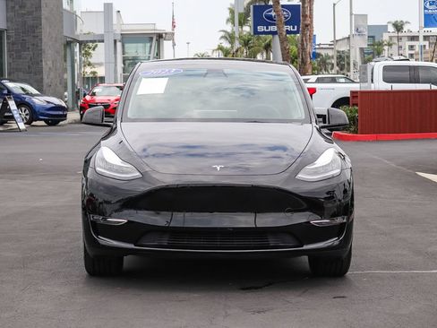 Used 2023 Tesla Model Y AWD image 2