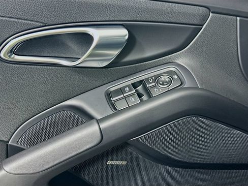 Used 2024 Porsche 718 Boxster RWD image 14