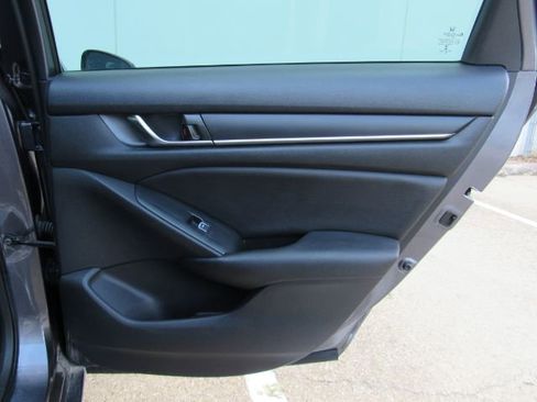 Used 2020 Honda Accord Sport image 22