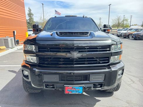 Used 2017 Chevrolet Silverado 2500 High Country w/ Duramax Plus Package AWD/4WD image 8